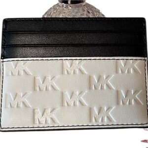 NWT Michael Kors Cooper Signature Logo Card Case. Retail $98.00